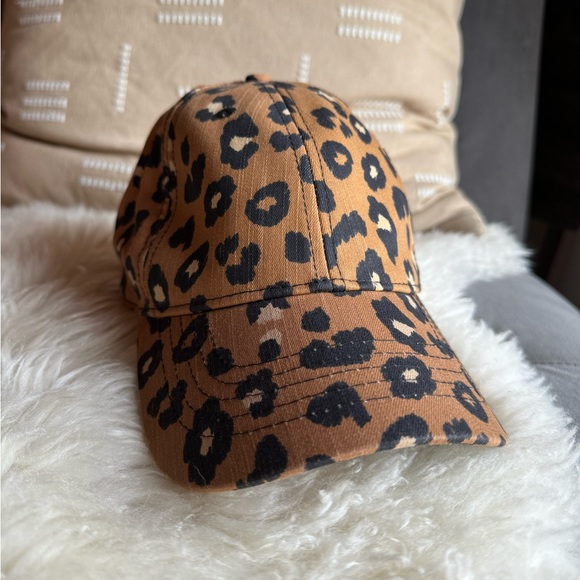 Accessories - Leopard Hat
